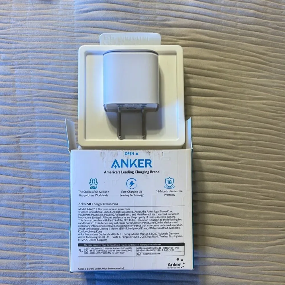 NWT anker phone charger bundle